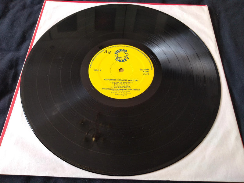 Johann Strauss - Favourite Strauss Waltzes LP