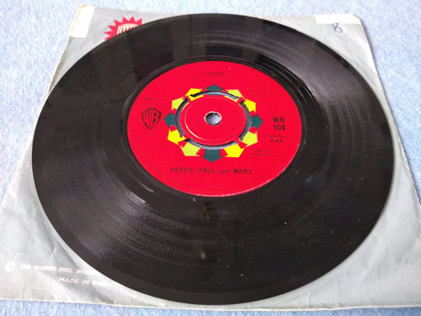 Peter Paul and Mary – Blowin’ In The Wind (Warner Bros 1963) 7” vinyl VG/G+