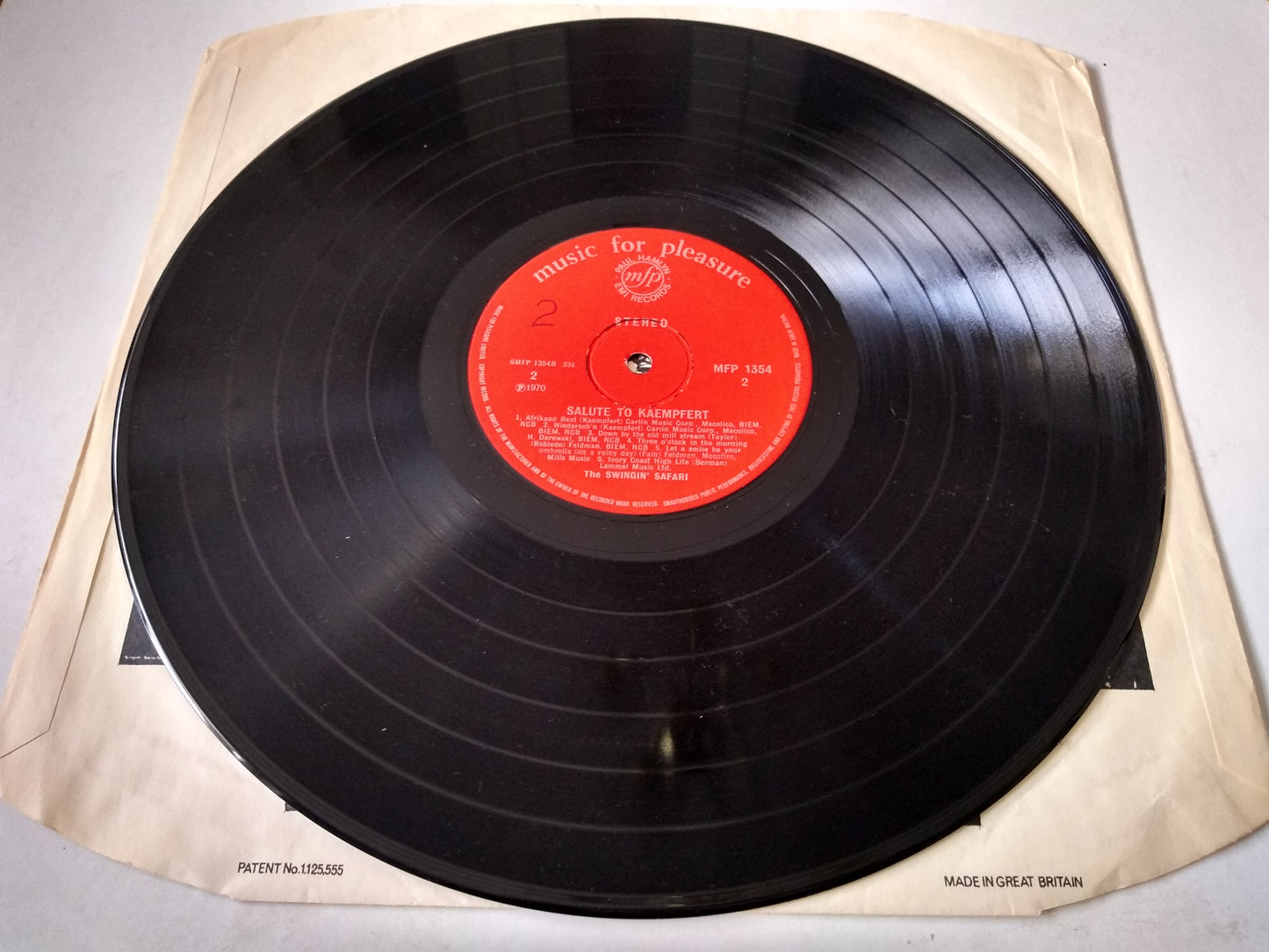 The Swingin' Safari – Salute To Kaempfert (EMI 1970) 12" vinyl LP VG/VG