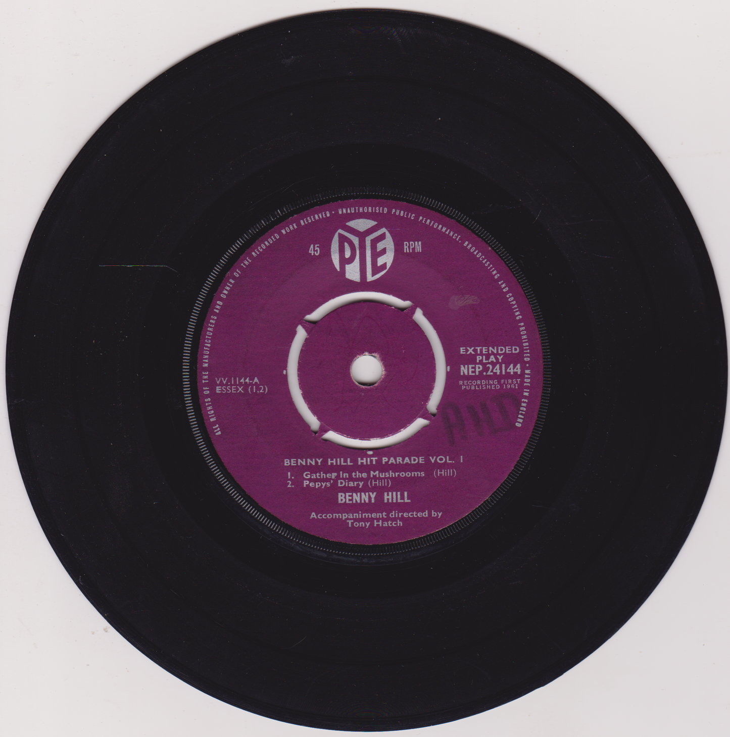 Benny Hill – Hit Parade Volume 1 (Pye 1961) 7" vinyl EP G+/G+