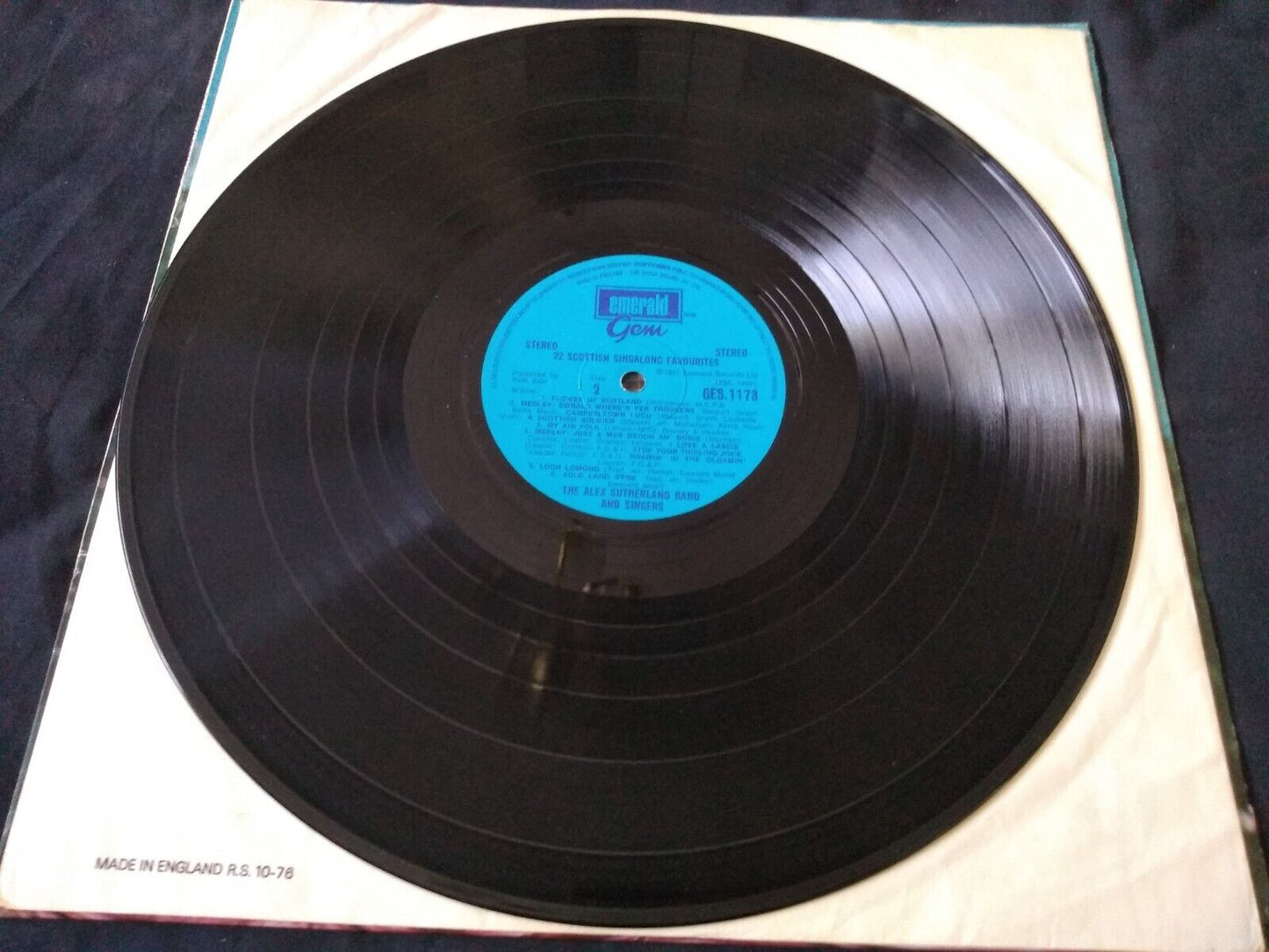 Alex Sutherland Band – 22 Scottish Sing-A-Long Favourites (1977) 12" LP VG/VG