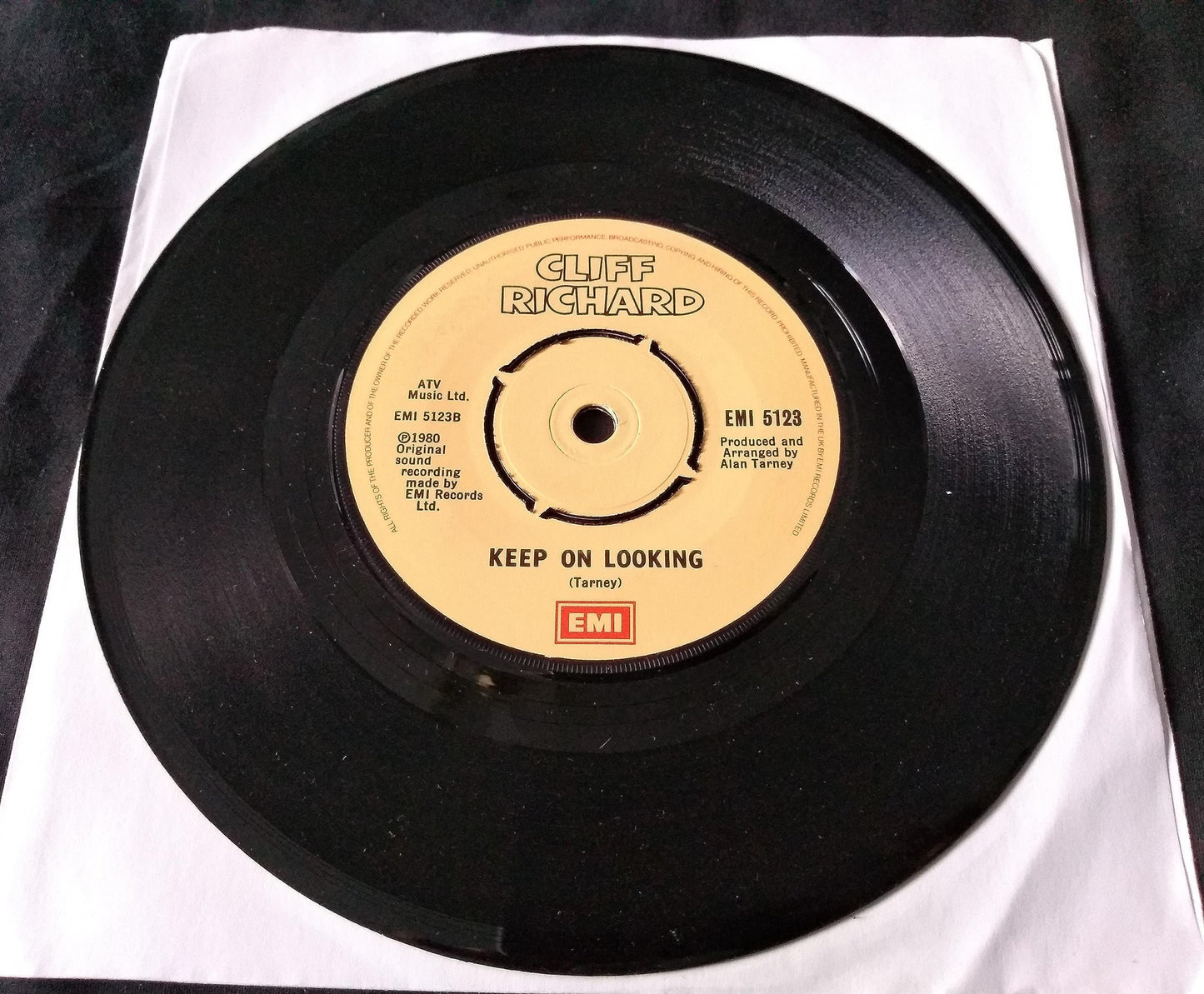Cliff Richard ‎– A Little In Love (EMI 1981) 7" vinyl single VG/-