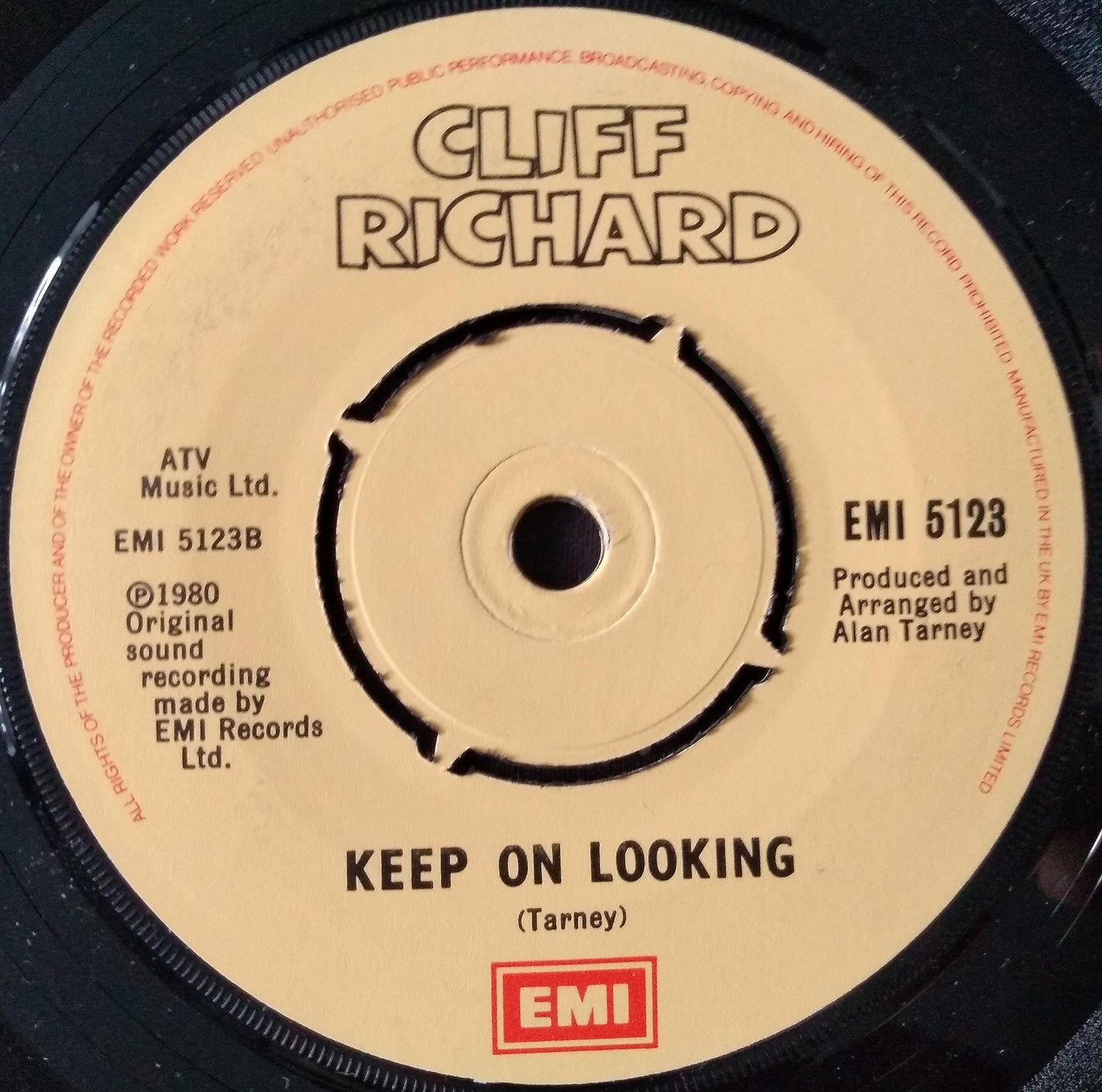 Cliff Richard ‎– A Little In Love (EMI 1981) 7" vinyl single VG/-