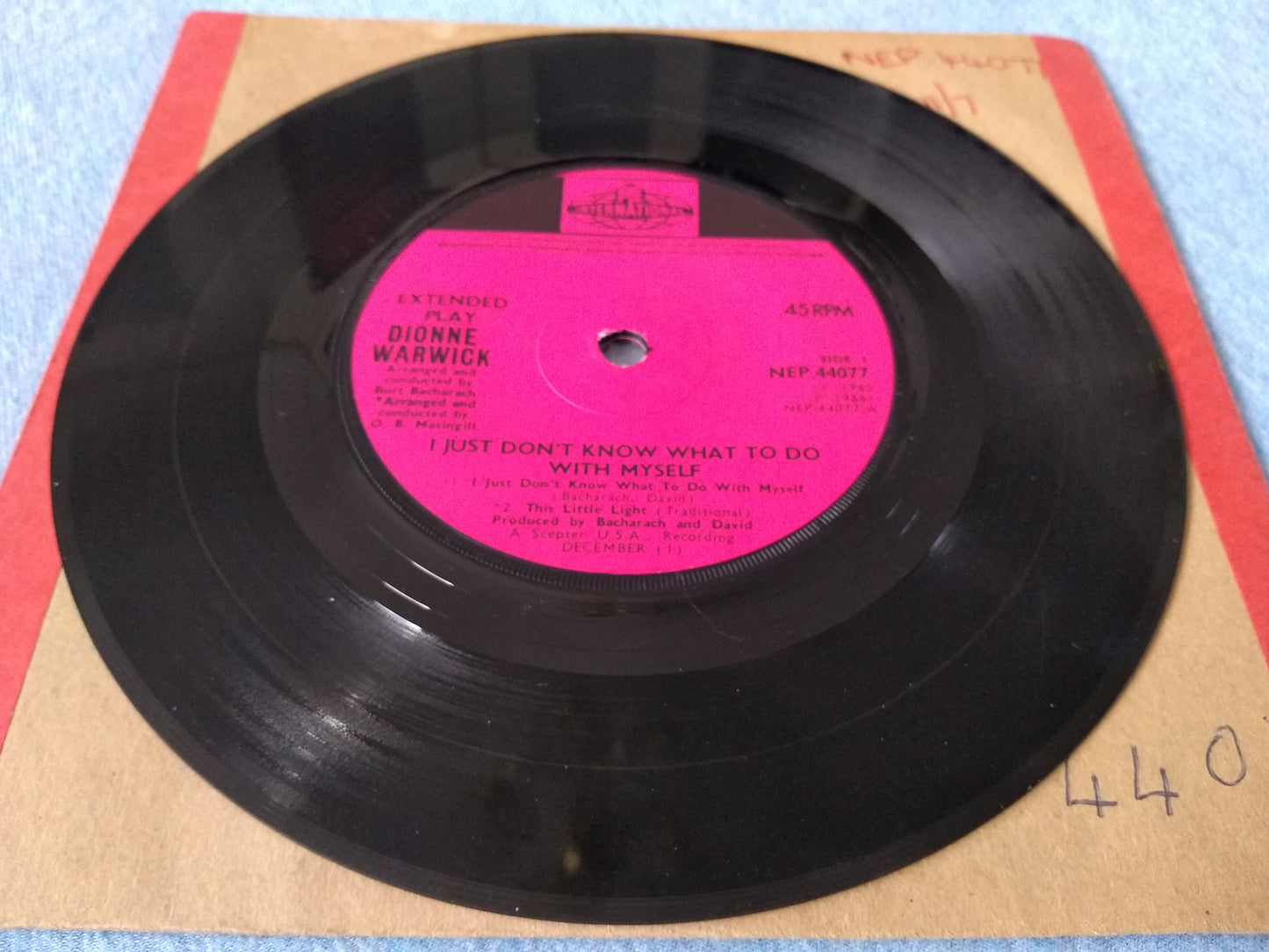 Dionne Warwick – I Just Don’t Know What To Do With Myself (Pye 1966) 7" EP VG/-