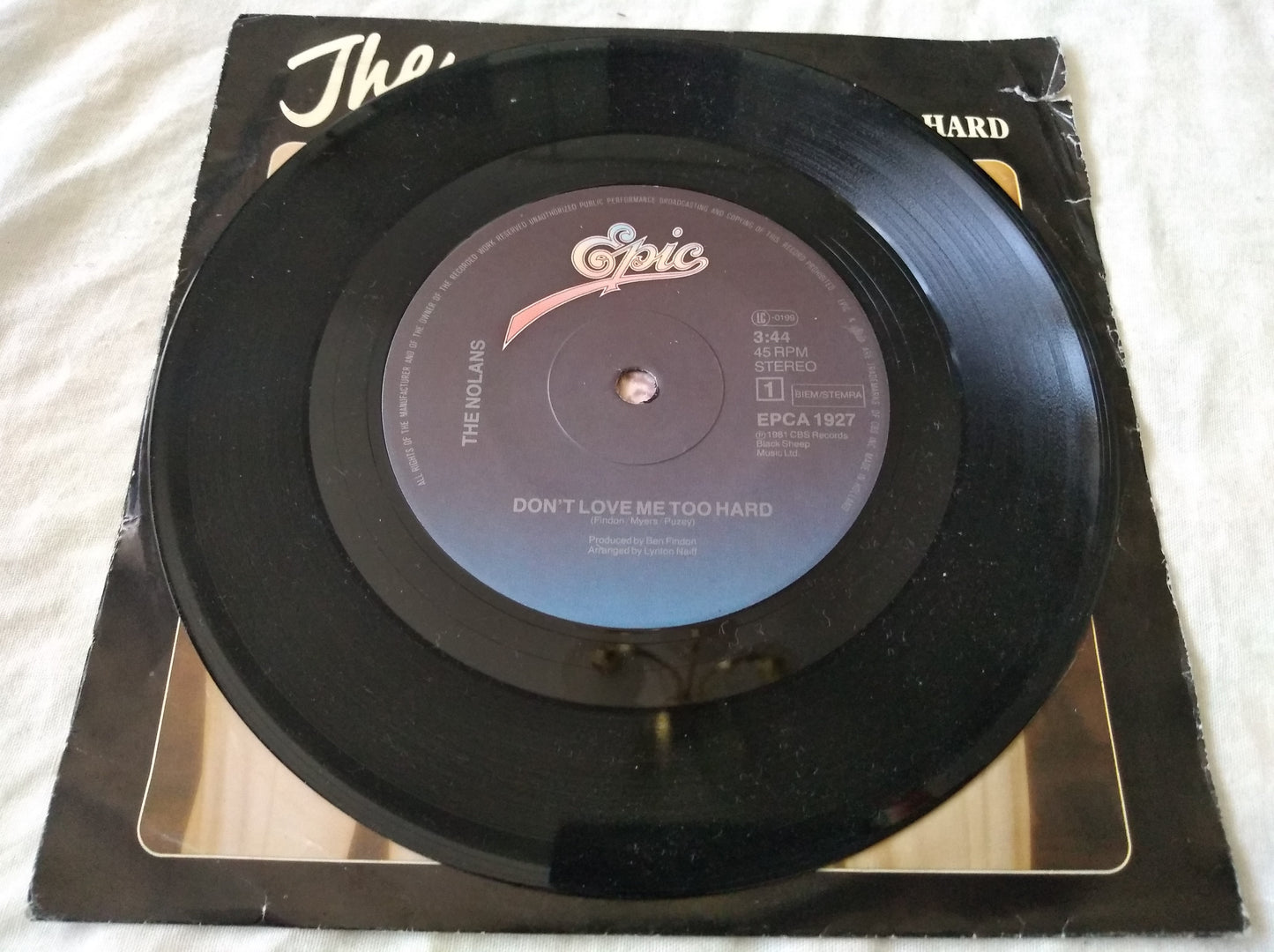 The Nolans - Don't Love Me Too Hard (Epic, 1981) 7" vinyl single VG/VG