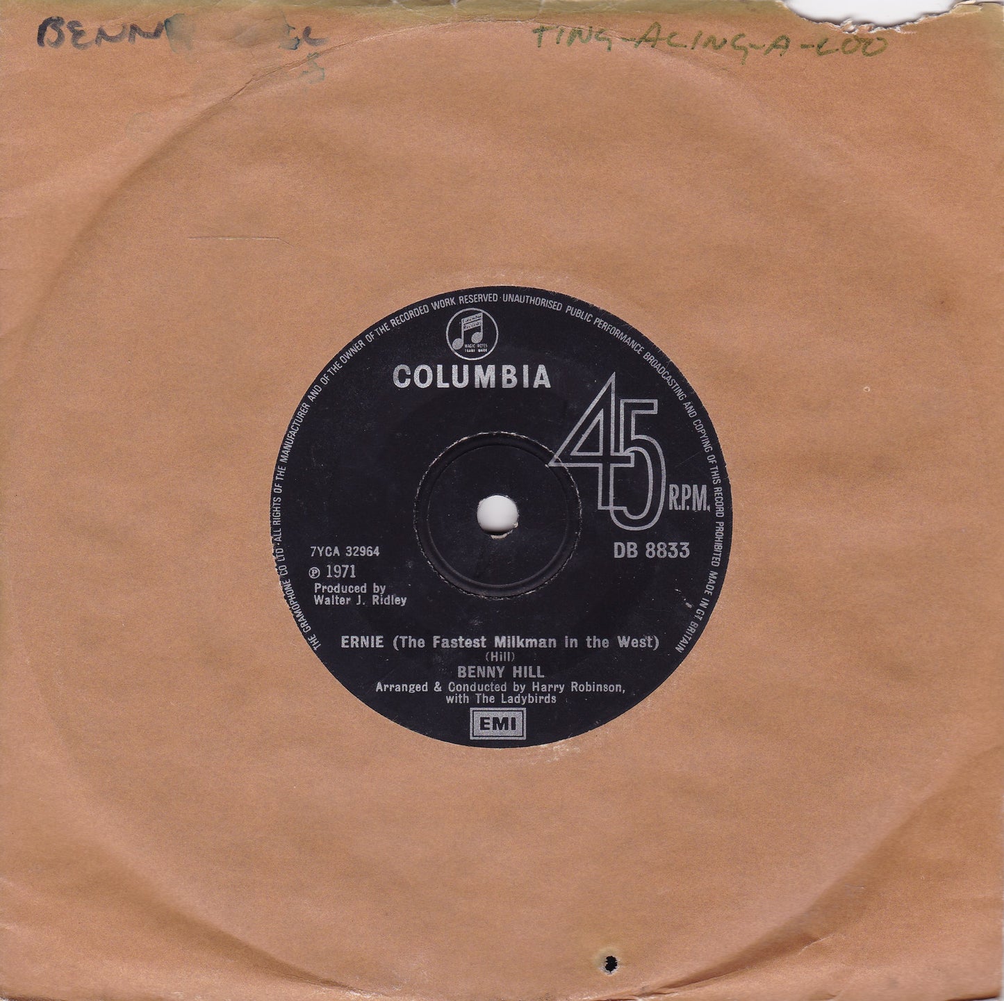 Benny Hill ‎– Ernie (The Fastest Milkman In The West) (1971) 7" vinyl single G+/-