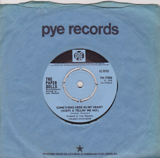 The Paper Dolls – Something Here In My Heart (Keeps A Tellin' Me No) 7" vinyl single VG/VG