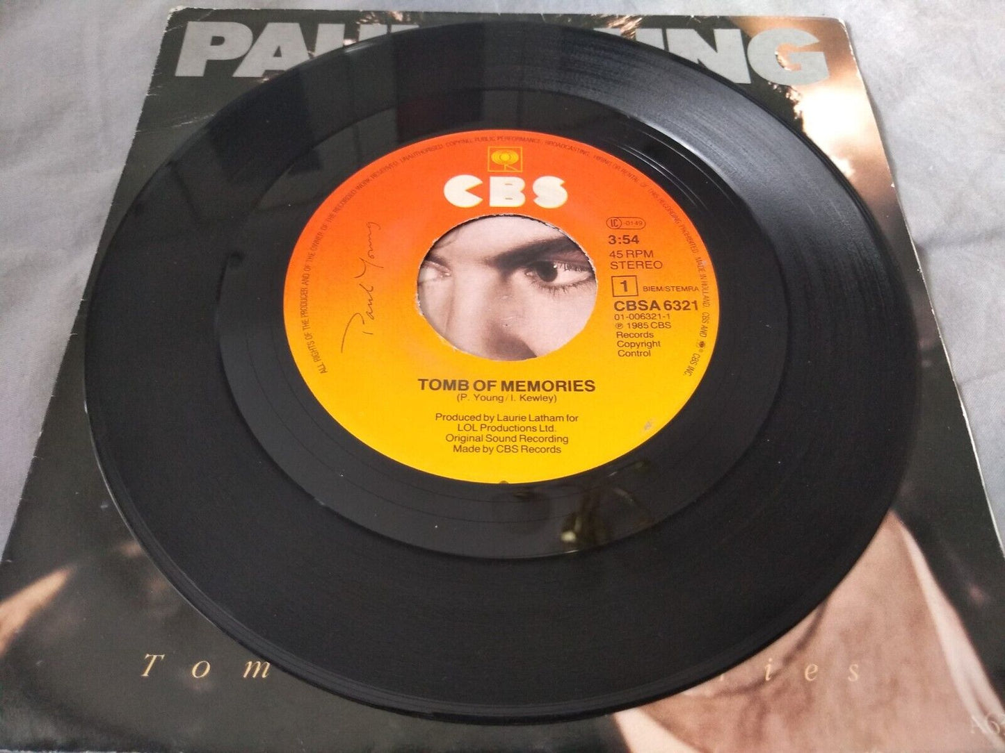 Paul Young – Tomb Of Memories (CBS, 1985) 7" vinyl P/S single VG/VG jukebox