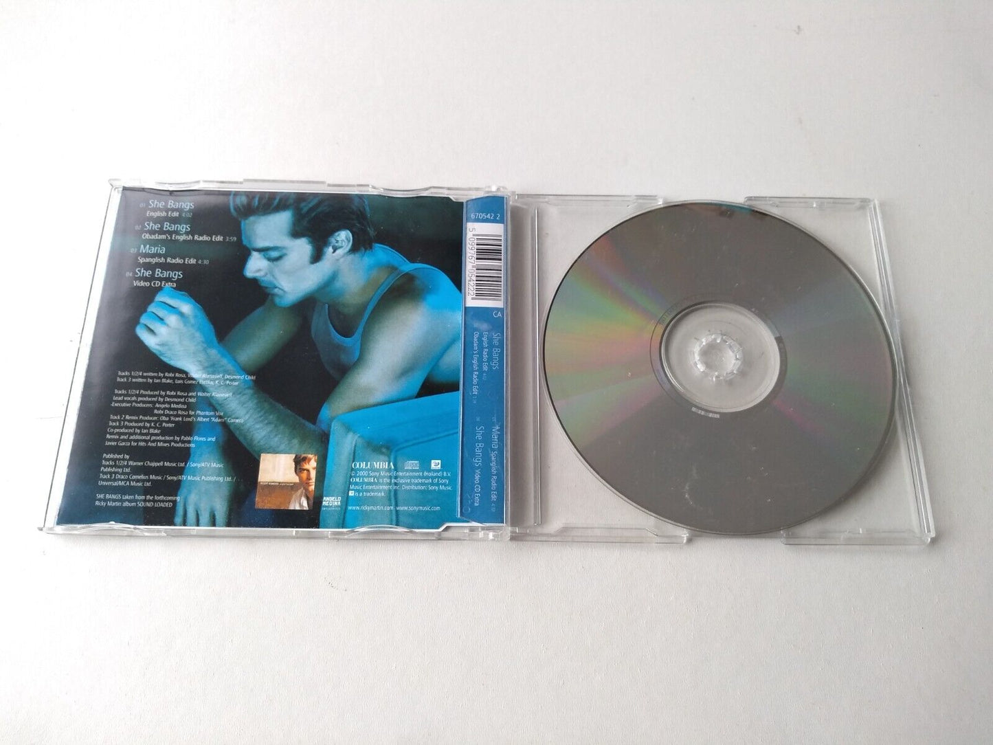 Ricky Martin – She Bangs (2000) CD single